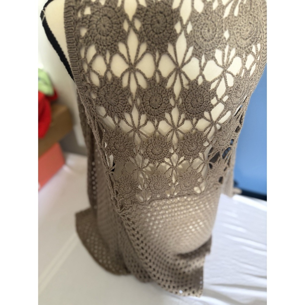 crochet knit Open Midi Length Cardi features a bohemian design with a cozy hood. - Picture 2 of 5